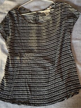 Max Studio Black and White Knit Cap-Sleeve Top
